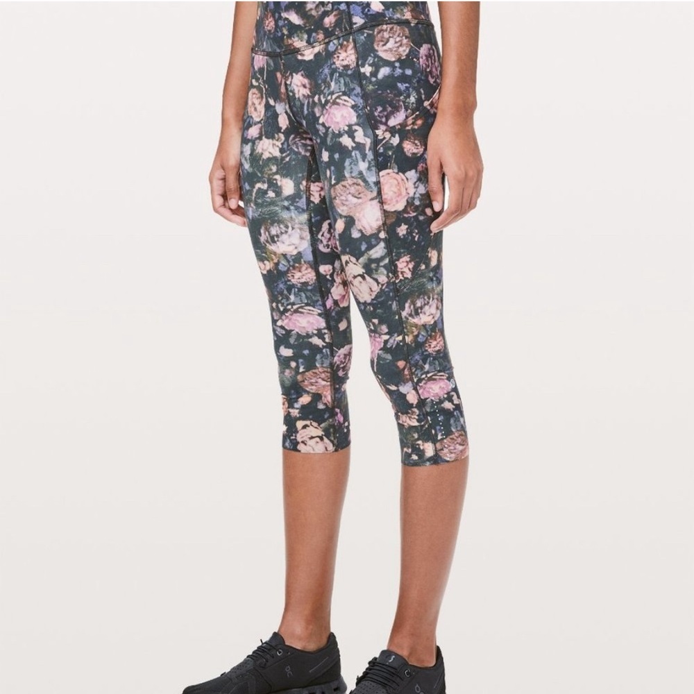 💕 LULULEMON speed crop in frosted rose multi size 2 floral watercolor print